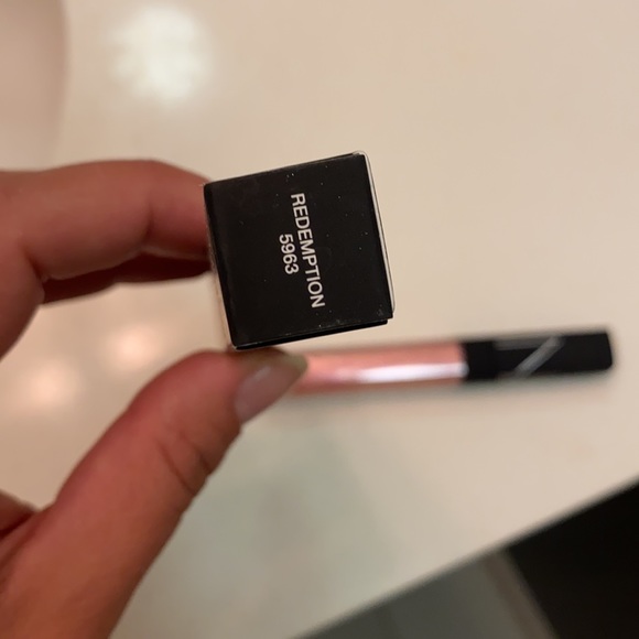 Nars lip gloss - Picture 2 of 2